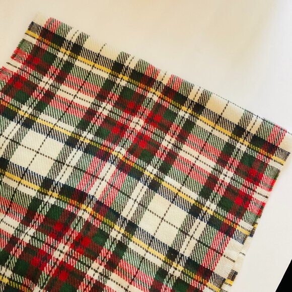 POTTERY BARN Women's Scarf with 3 1/2" Fringe NWOT - Picture 2 of 4